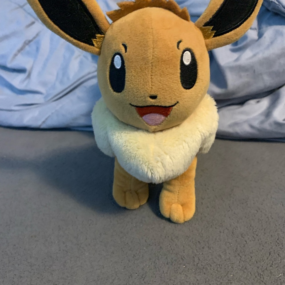 POKÉMON EEVEE PLUSH